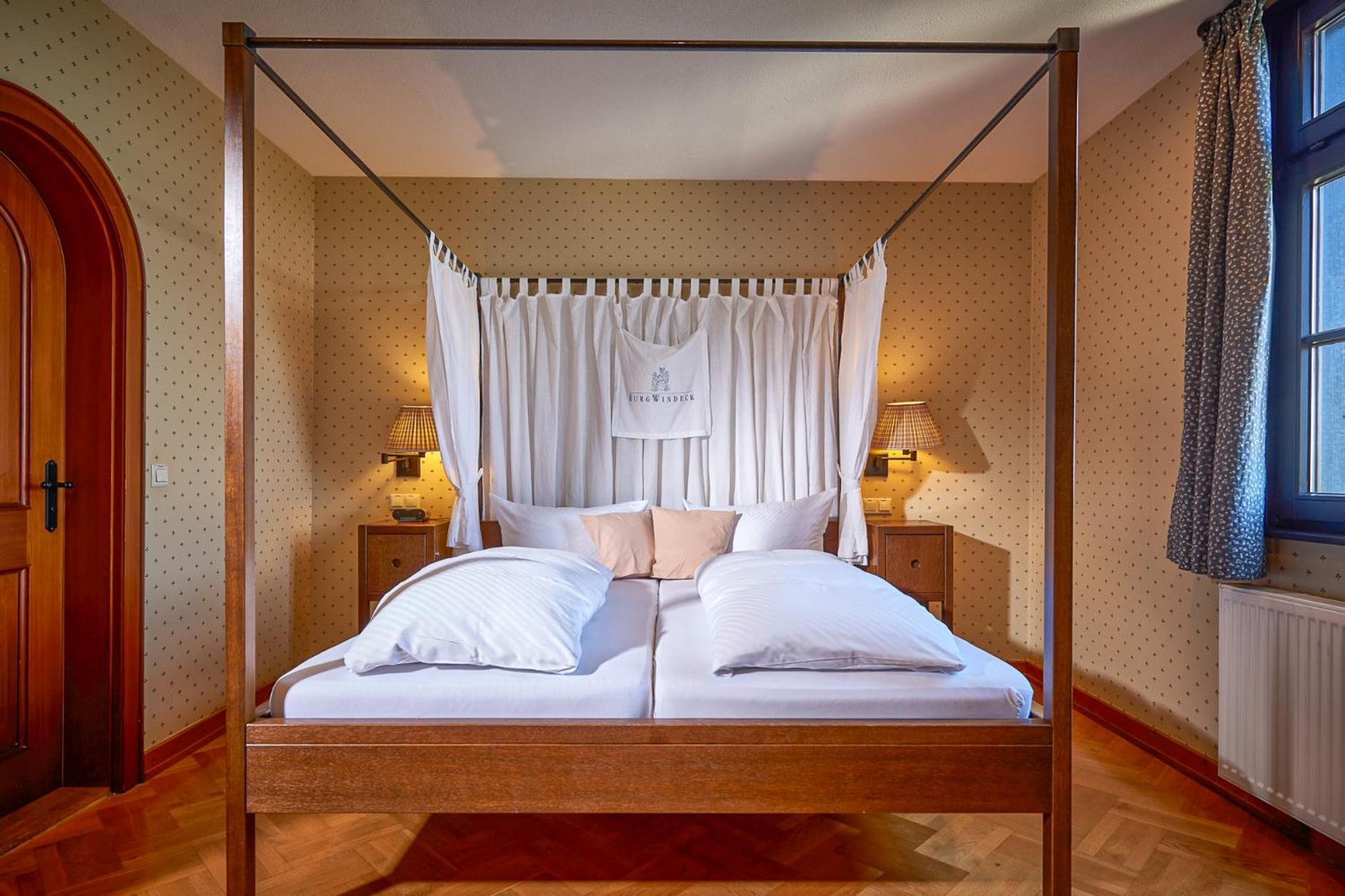 Burg Windeck ***S Hotel Buehl  Room photo