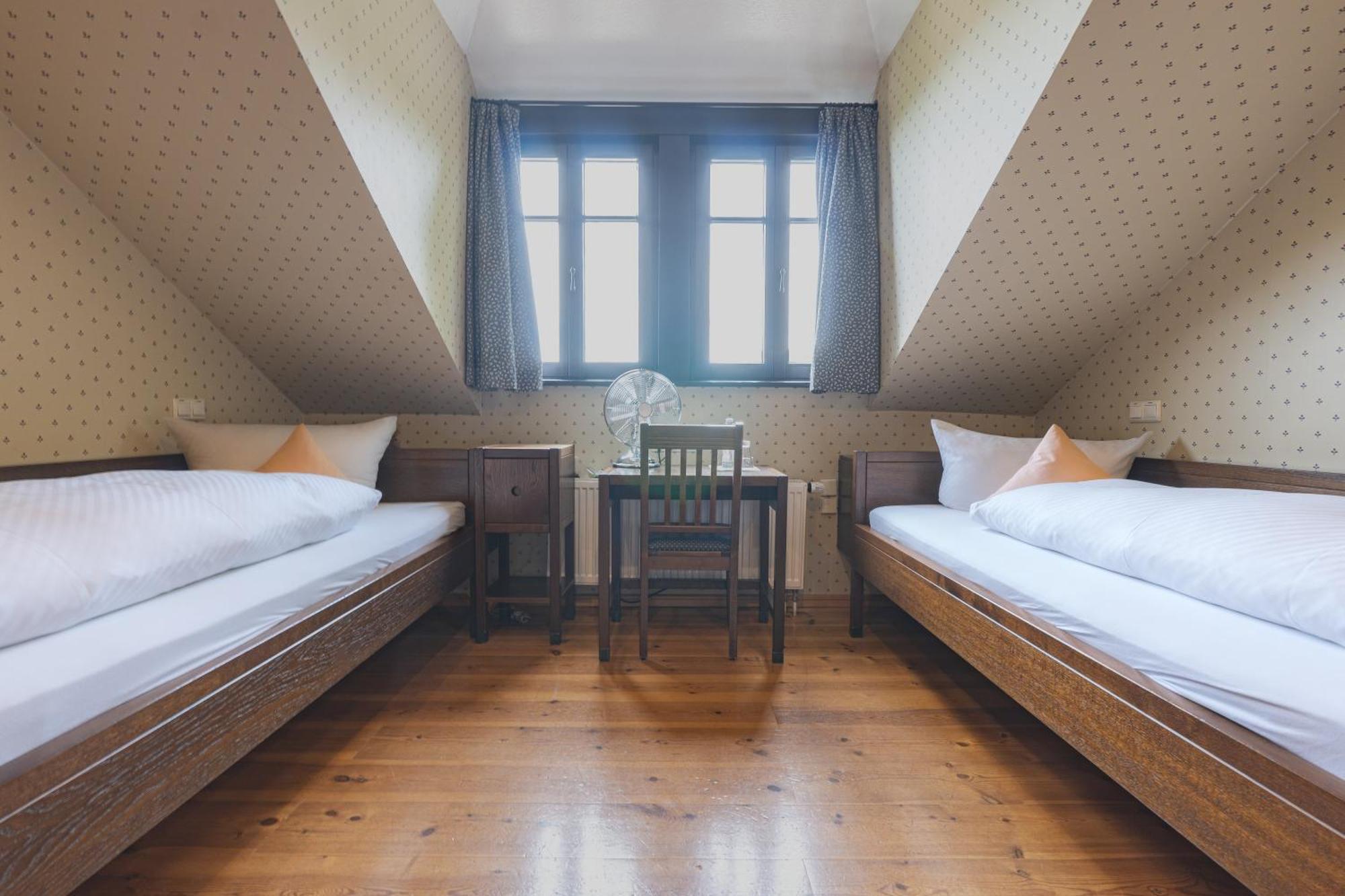 Burg Windeck ***S Hotel Buehl  Room photo