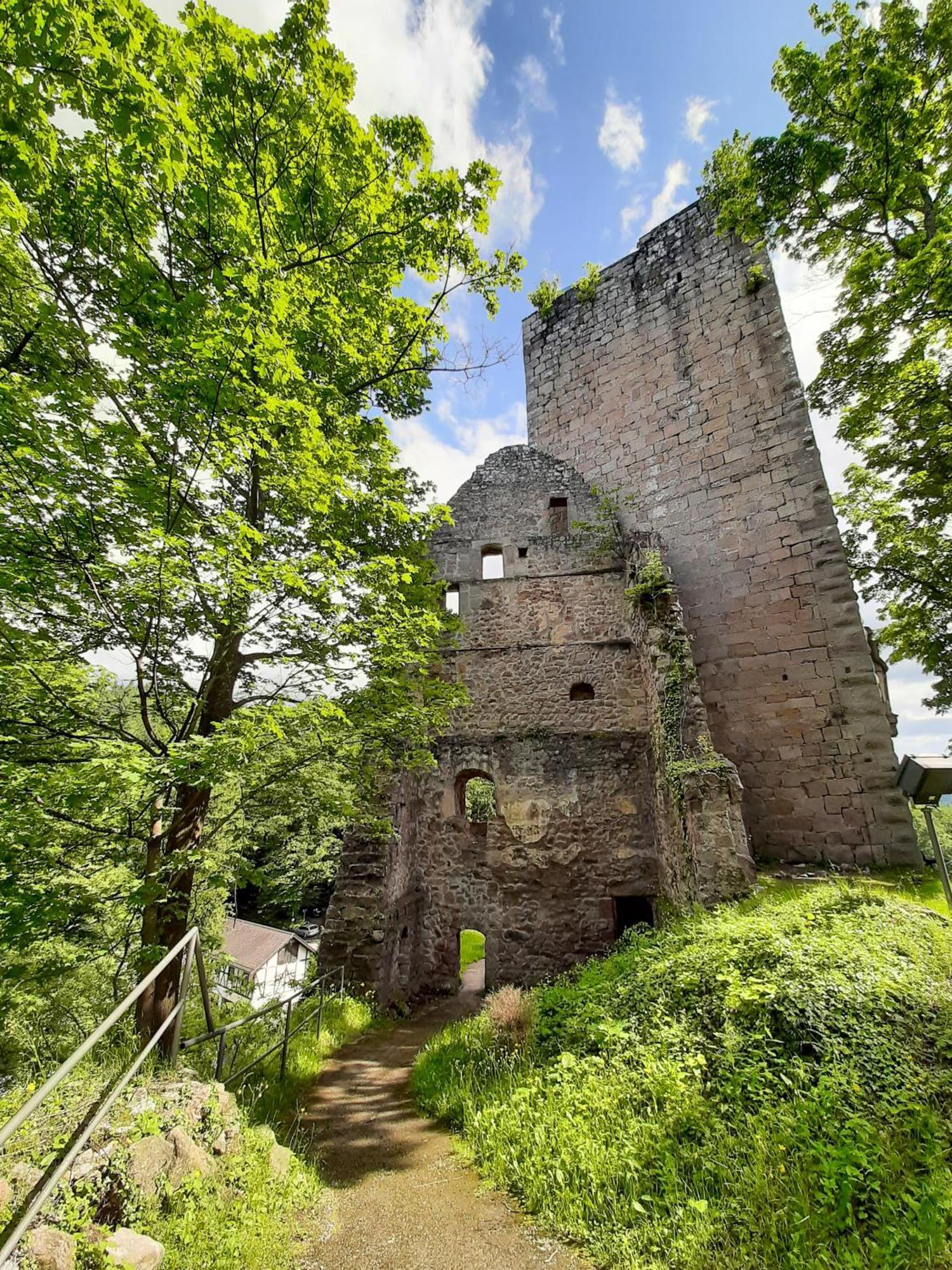 Burg Windeck ***S Hotel Buehl  Exterior photo